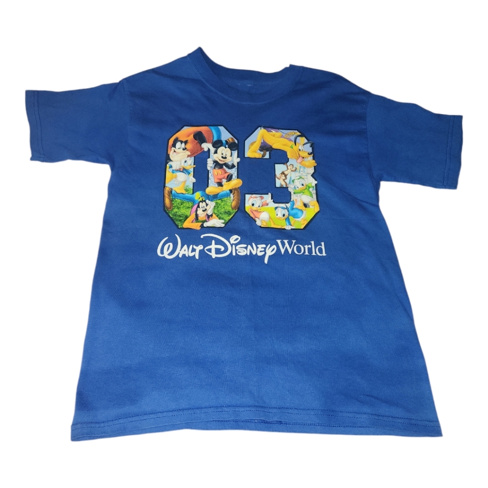 Disney 2003‎ tshirt like new